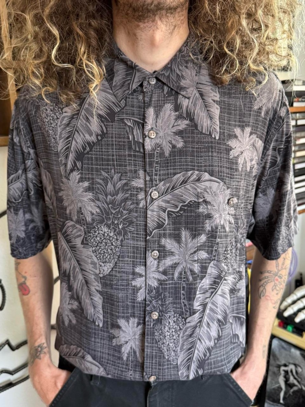 Vintage 80s 90s Tropical AOP Charcoal Gray Hawaiian Shirt ~ Size XL